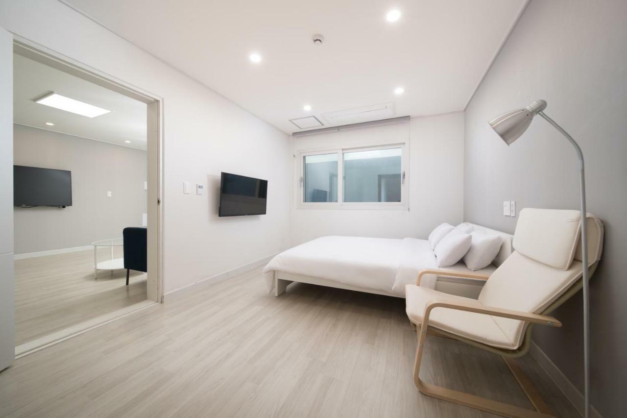 Jeju Soo Pension Seogwipo Zewnętrze zdjęcie